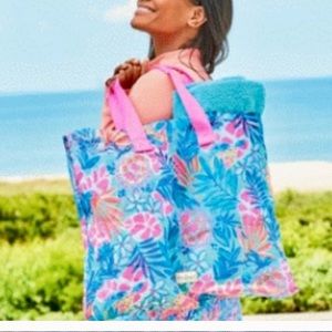 Lilly Pulitzer GWP Mesh Beach Bag / Tote